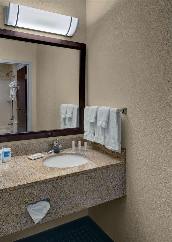 Springhill Suites By Marriott Little Rock Exterior photo
